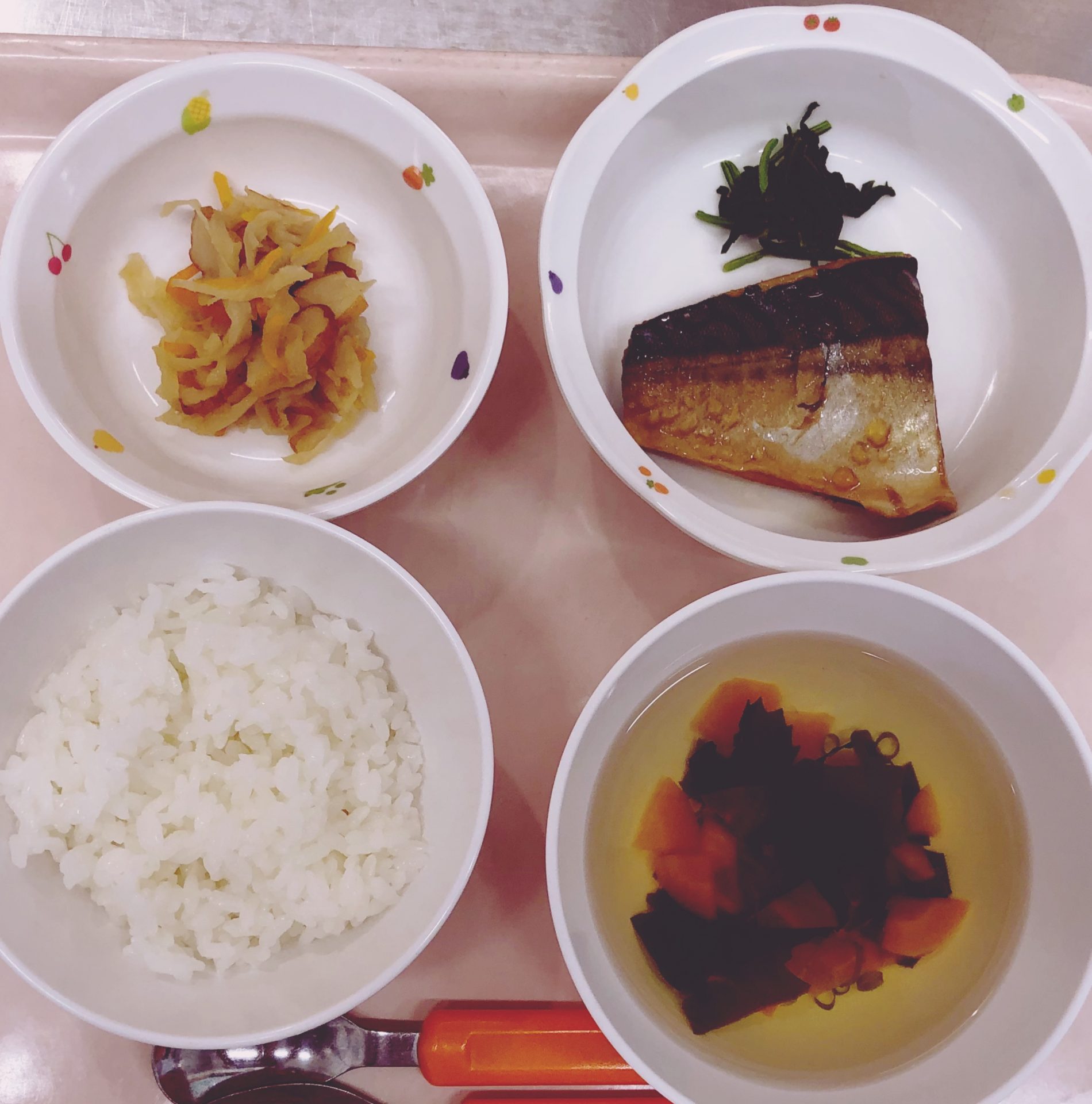 🌟 7月9日 – ぽたぽた園 & ぽたぽた園２ – 今日の給食メニュー 🌟